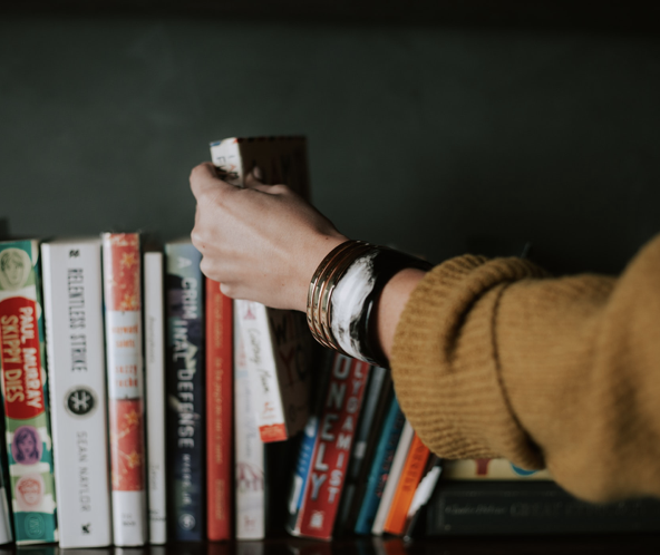 5 BOOKS TO HELP YOU BECOME A BETTER LEADER